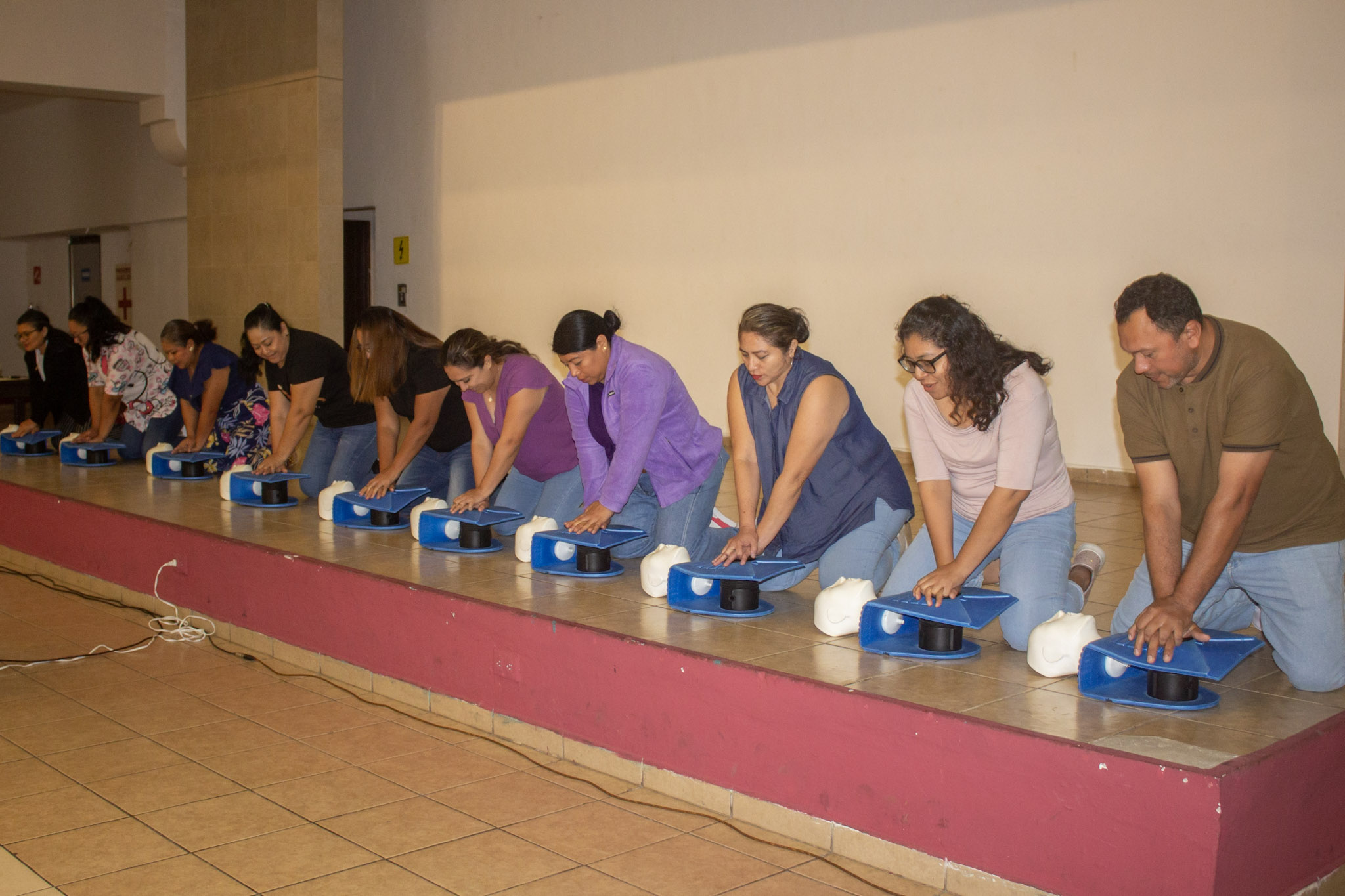 ISSTEY refuerza la seguridad con capacitación en primeros auxilios.