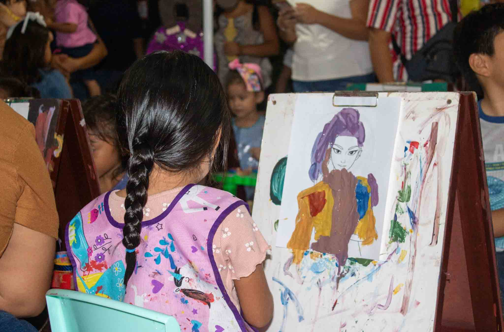 Participación del CAI en la “Feria del día de la niña y el niño” DIF